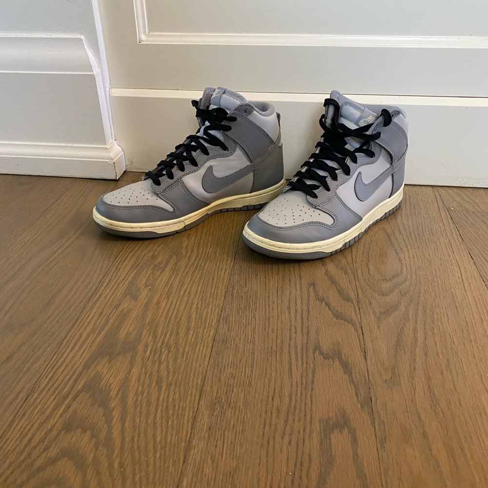 Nike dunk hi-top grey gently used